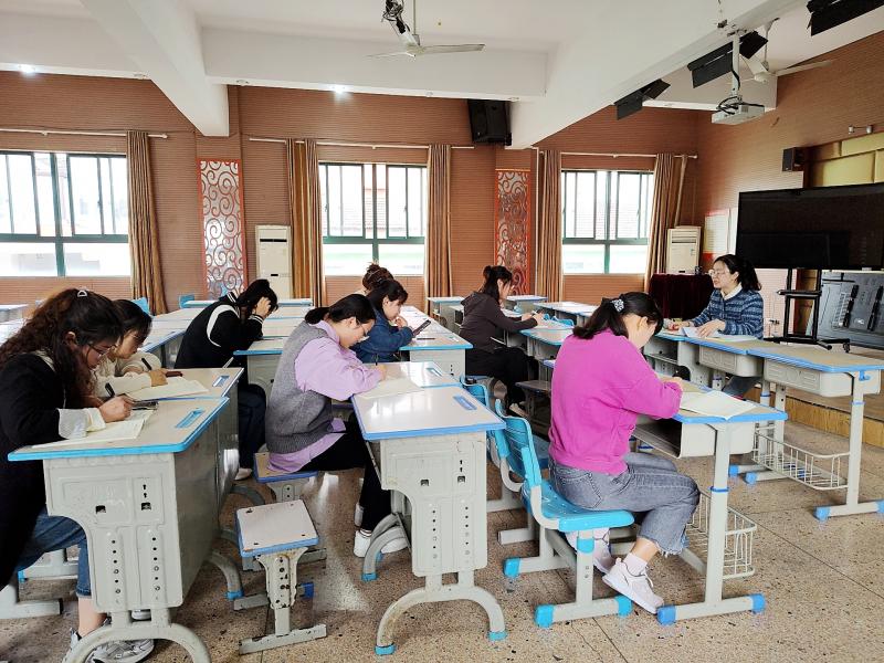 教研活动2.jpg