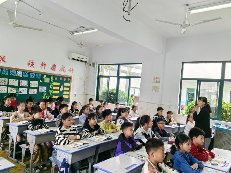 上课照片1.jpg