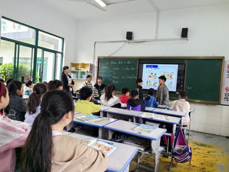 上课照片4.jpg