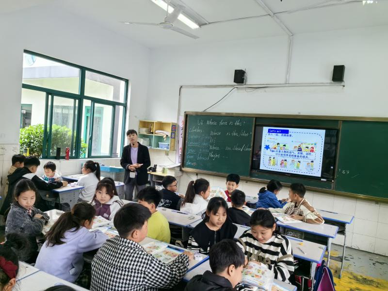 上课照片2.jpg