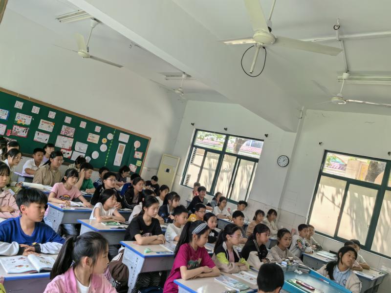 上课照片2.jpg
